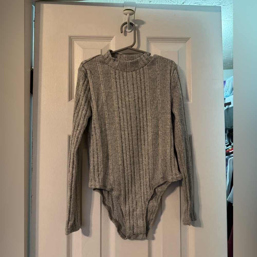 Girls gray ribbed bodysuit size 9